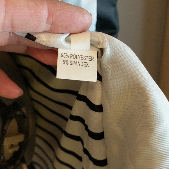 Probably-keeps-water-off jacket - Picture 5 of 5